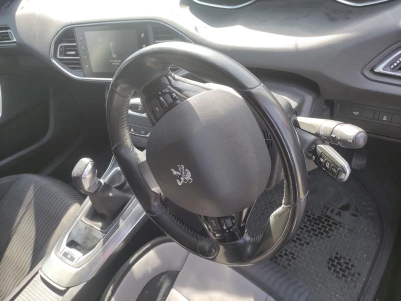 Peugeot 308 1.6 Blue HDI, снимка 13 - Автомобили и джипове - 39858189