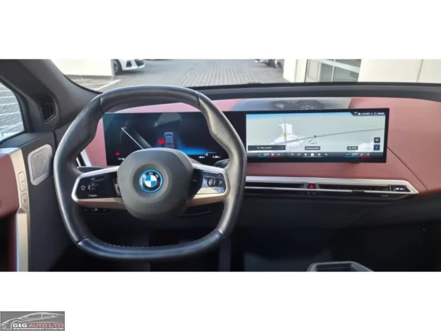 BMW iX M60/619HP/PANO/HUD/B&0/360/ACC/KLESS/347z, снимка 6 - Автомобили и джипове - 54344742