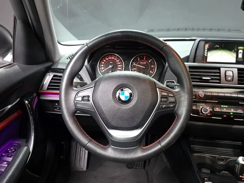 BMW 118 D Sports 5-Door, снимка 13 - Автомобили и джипове - 56162253