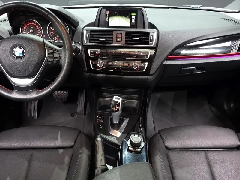 BMW 118 D Sports 5-Door, снимка 7 - Автомобили и джипове - 56162253