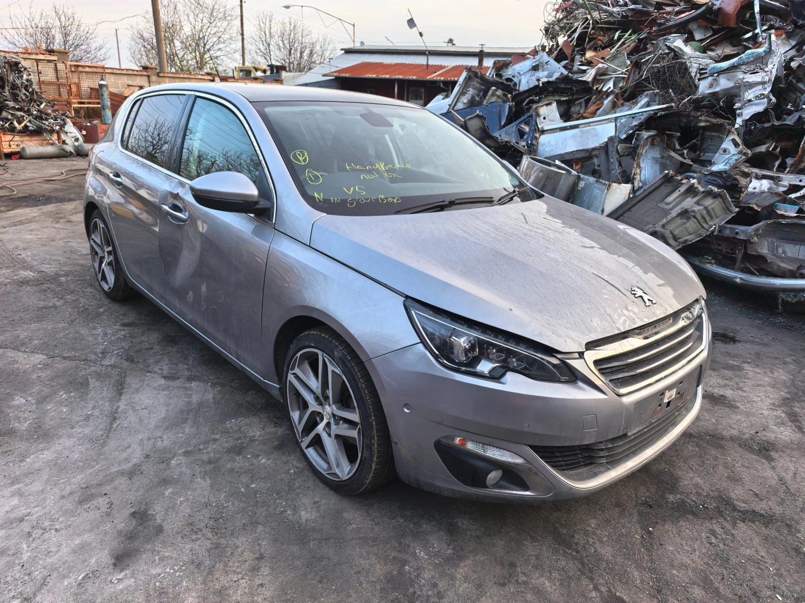 Peugeot 308 1.6 Blue HDI - изображение 3