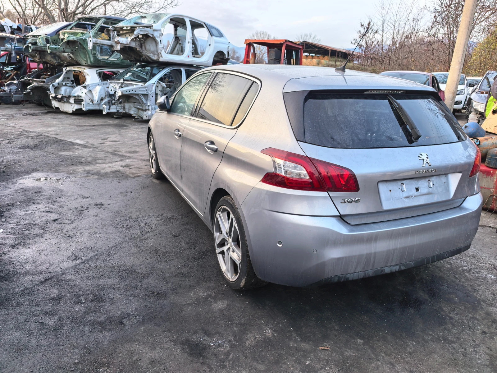 Peugeot 308 1.6 Blue HDI - изображение 5