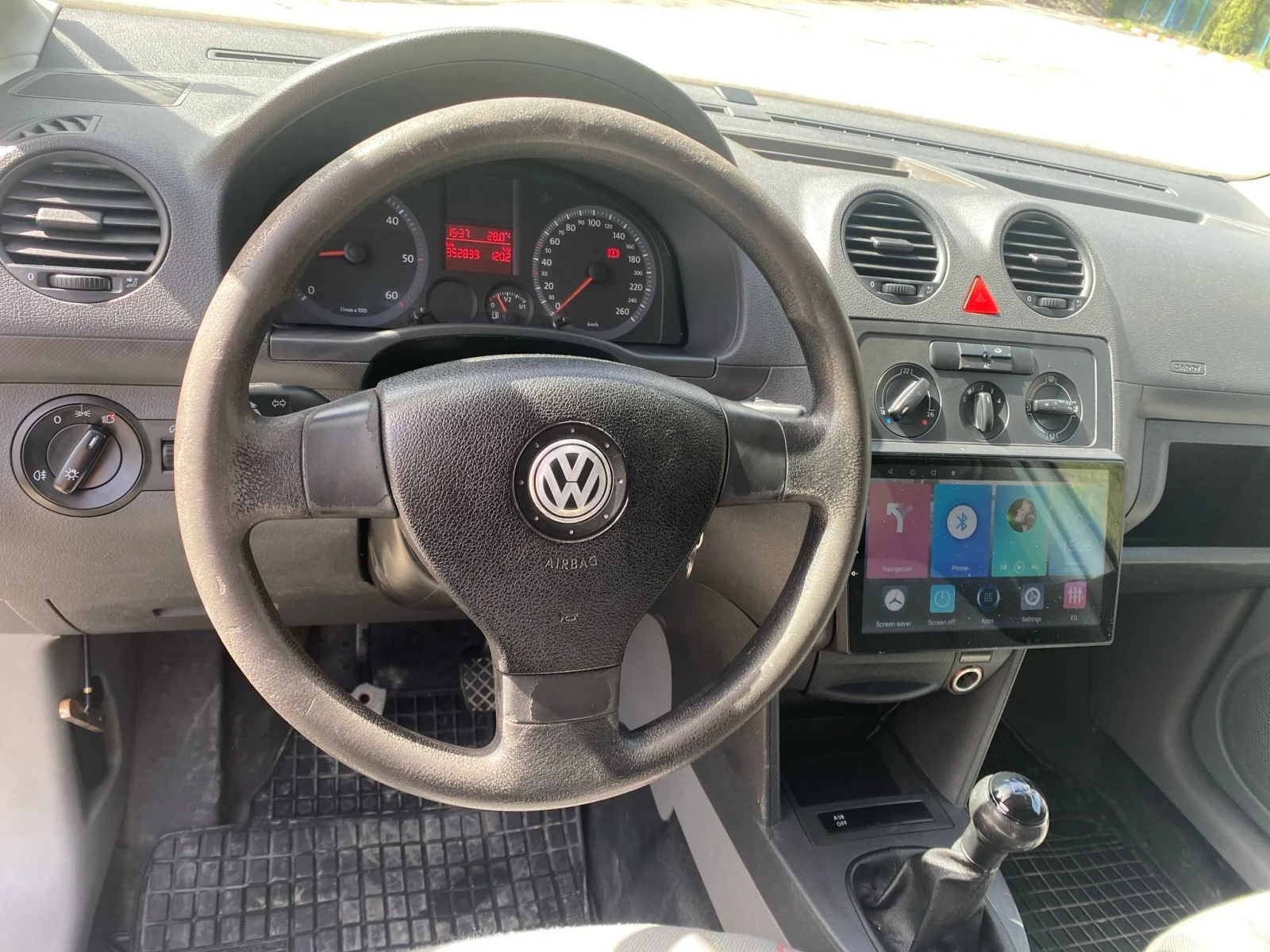 VW Caddy 1.9 TDI 105 HP - изображение 8