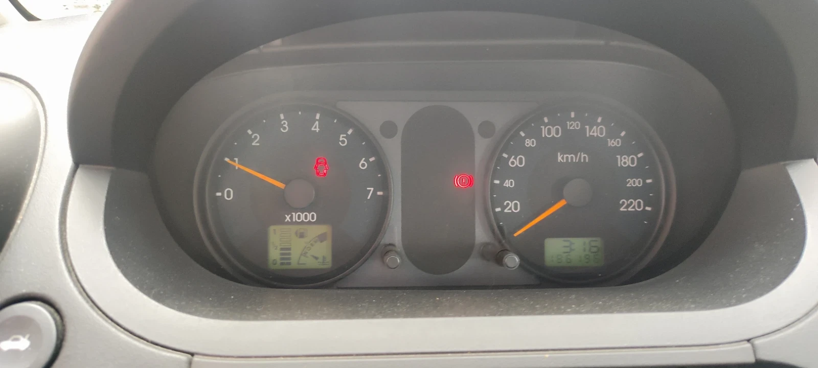 Ford Fiesta 1.4 i - изображение 8