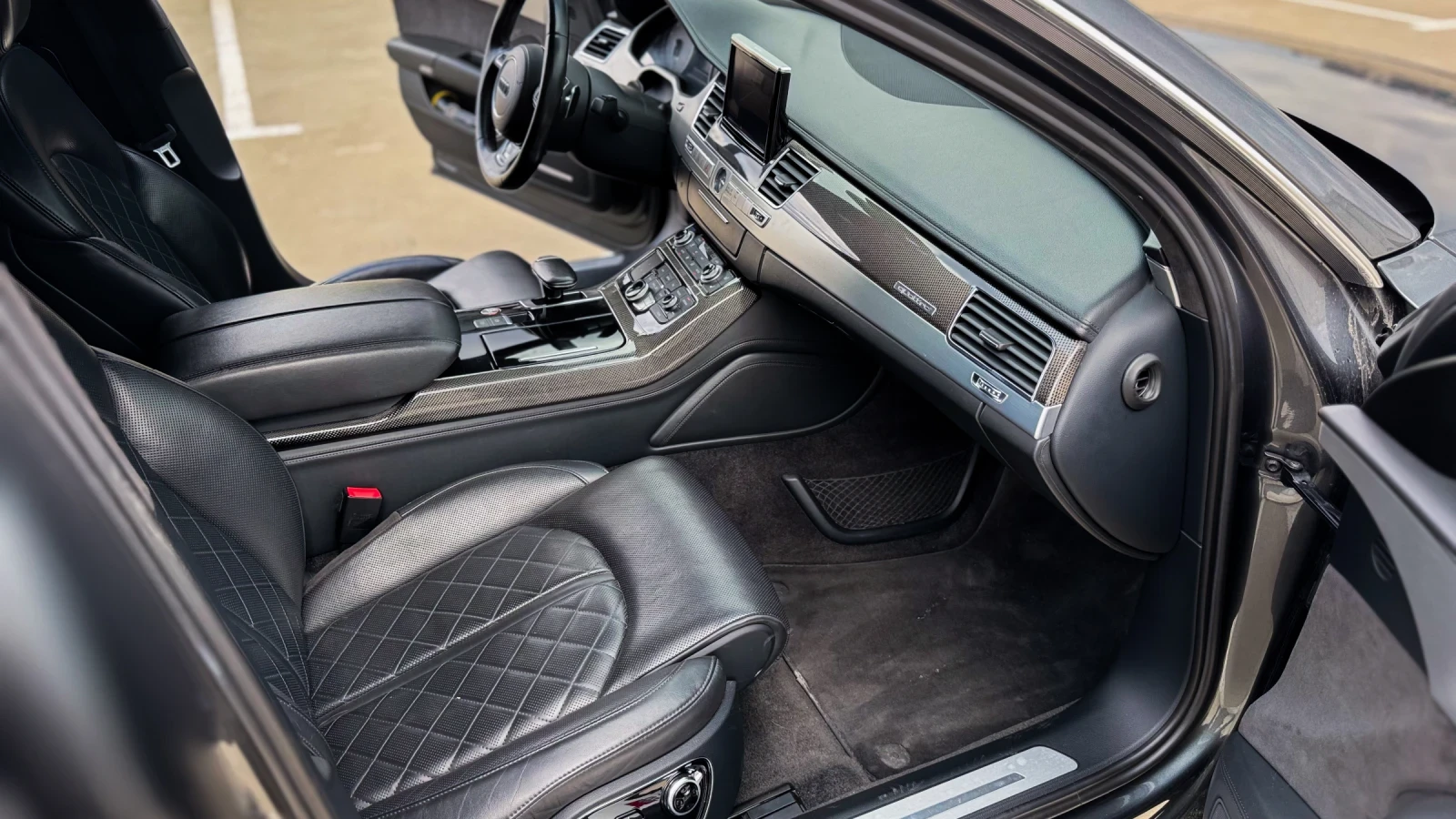 Audi S8  - изображение 6