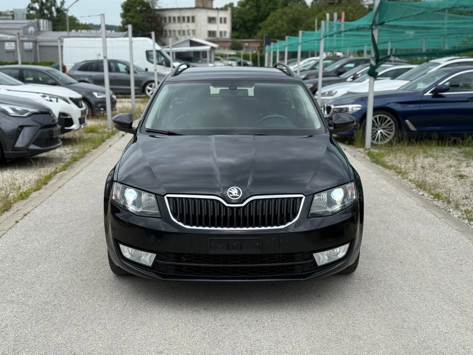 Skoda Octavia 2.0TDI Автоматик Швейцария  - изображение 3