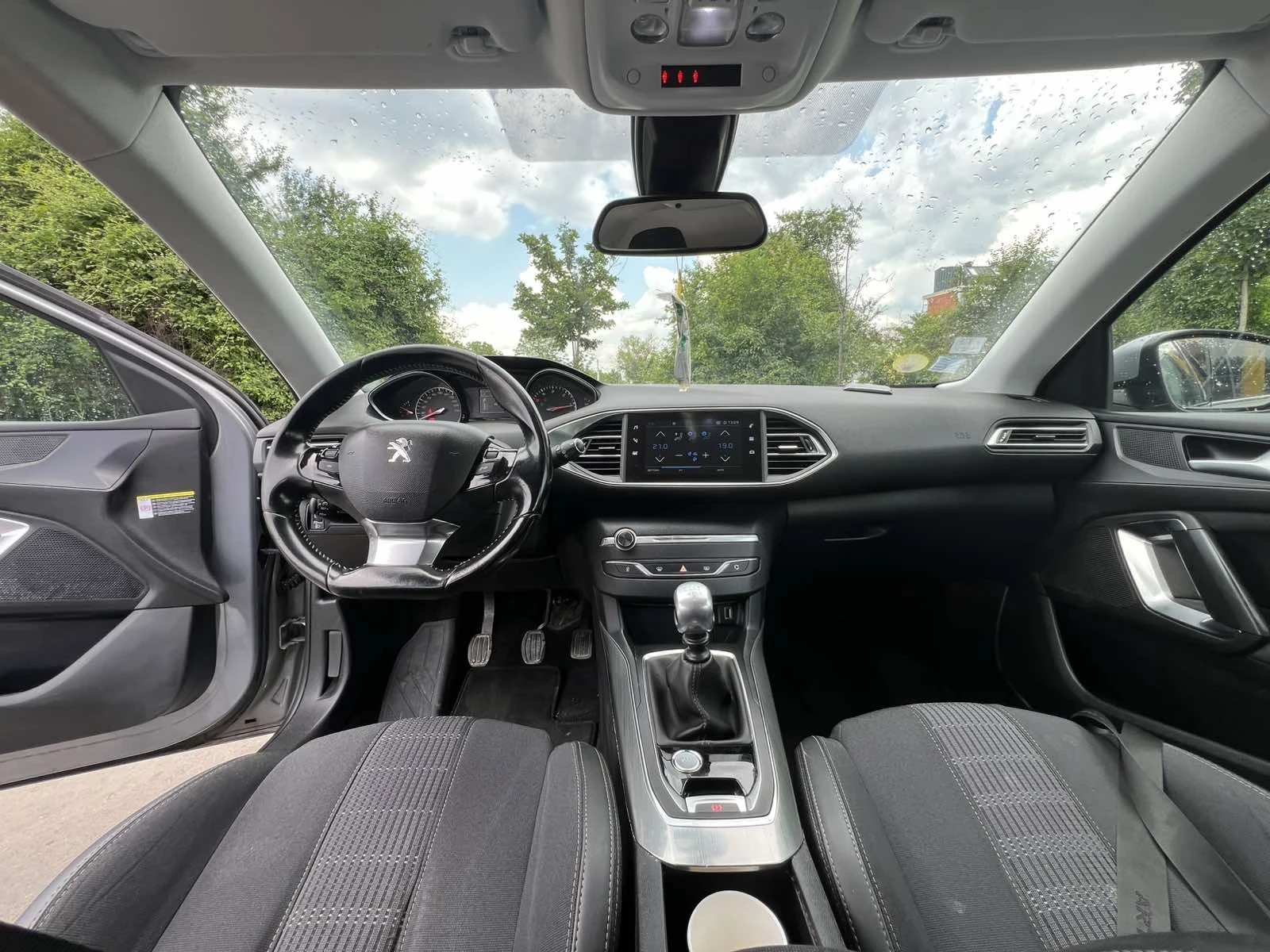 Peugeot 308 1.5 Bluehdi 100 - изображение 8