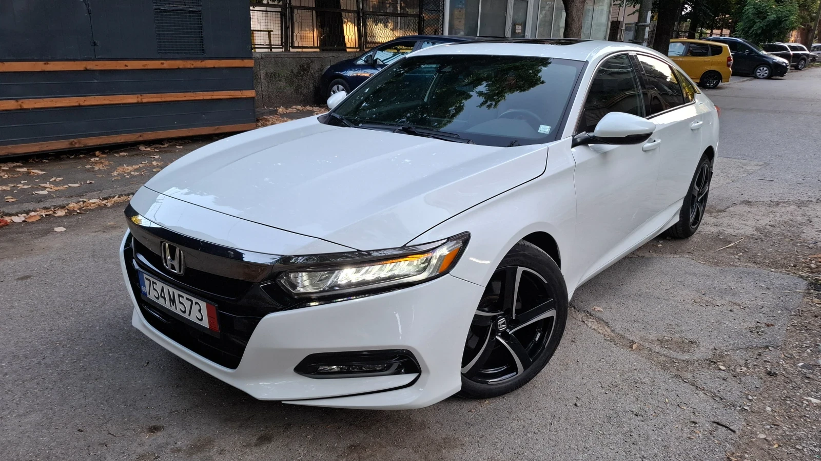 Honda Accord НАЛИЧНА 1.5T Ръчна кутия - изображение 6