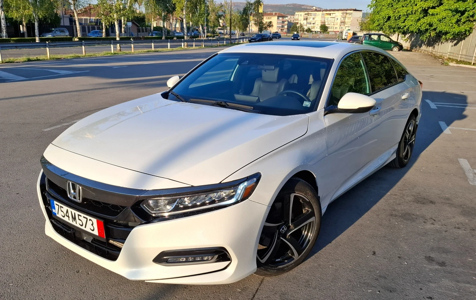 Honda Accord НАЛИЧНА 1.5T Ръчна кутия - изображение 2