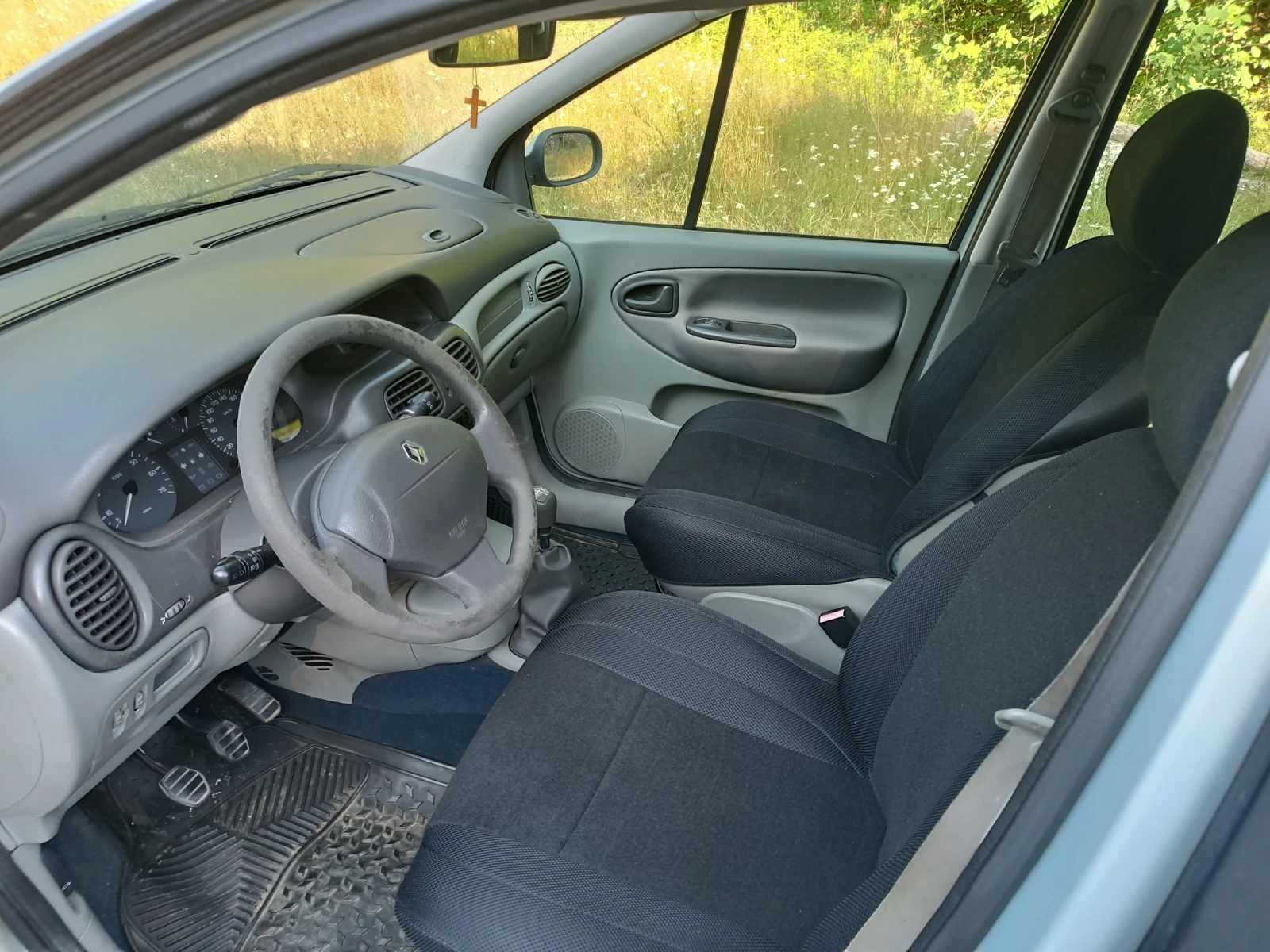 Renault Scenic 1.6 - изображение 8