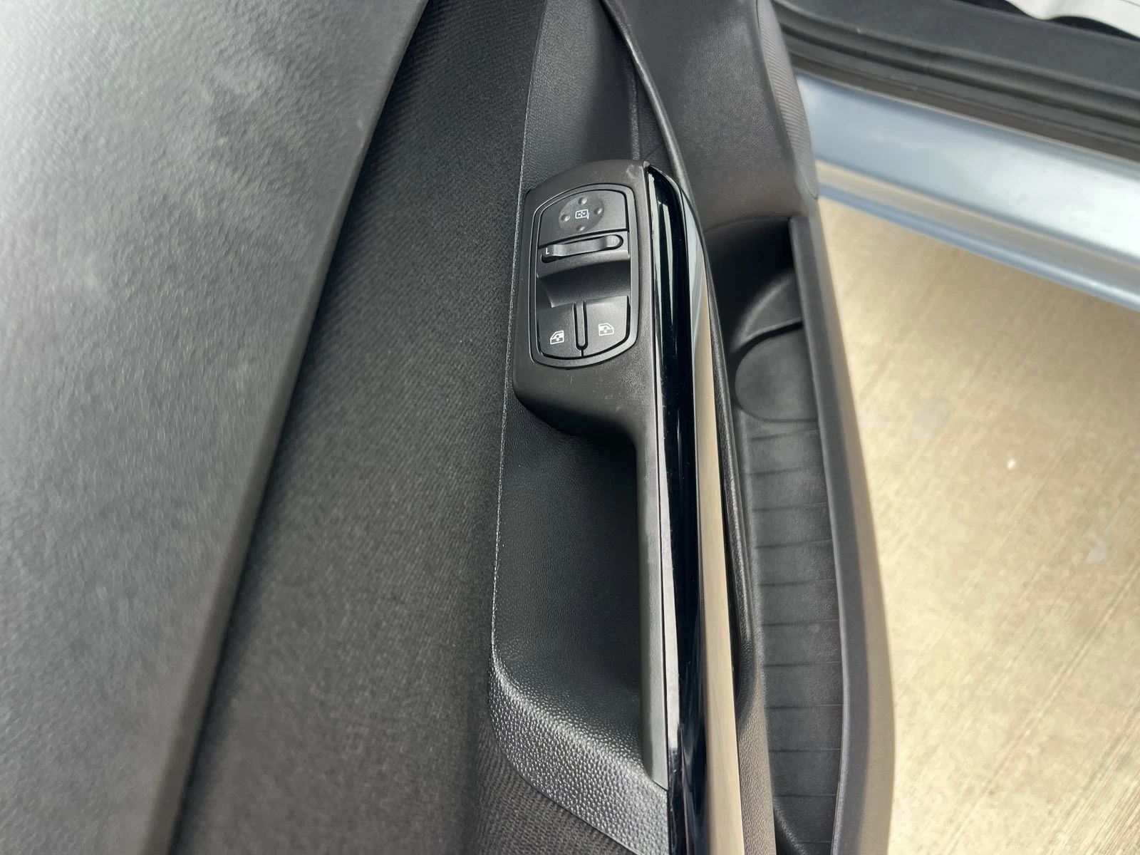 Opel Corsa 1.2 i  | Mobile.bg   16