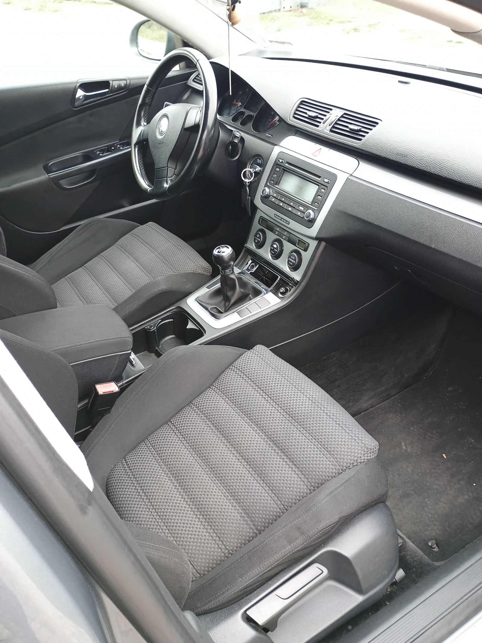 VW Passat 2.0 TDI - изображение 10