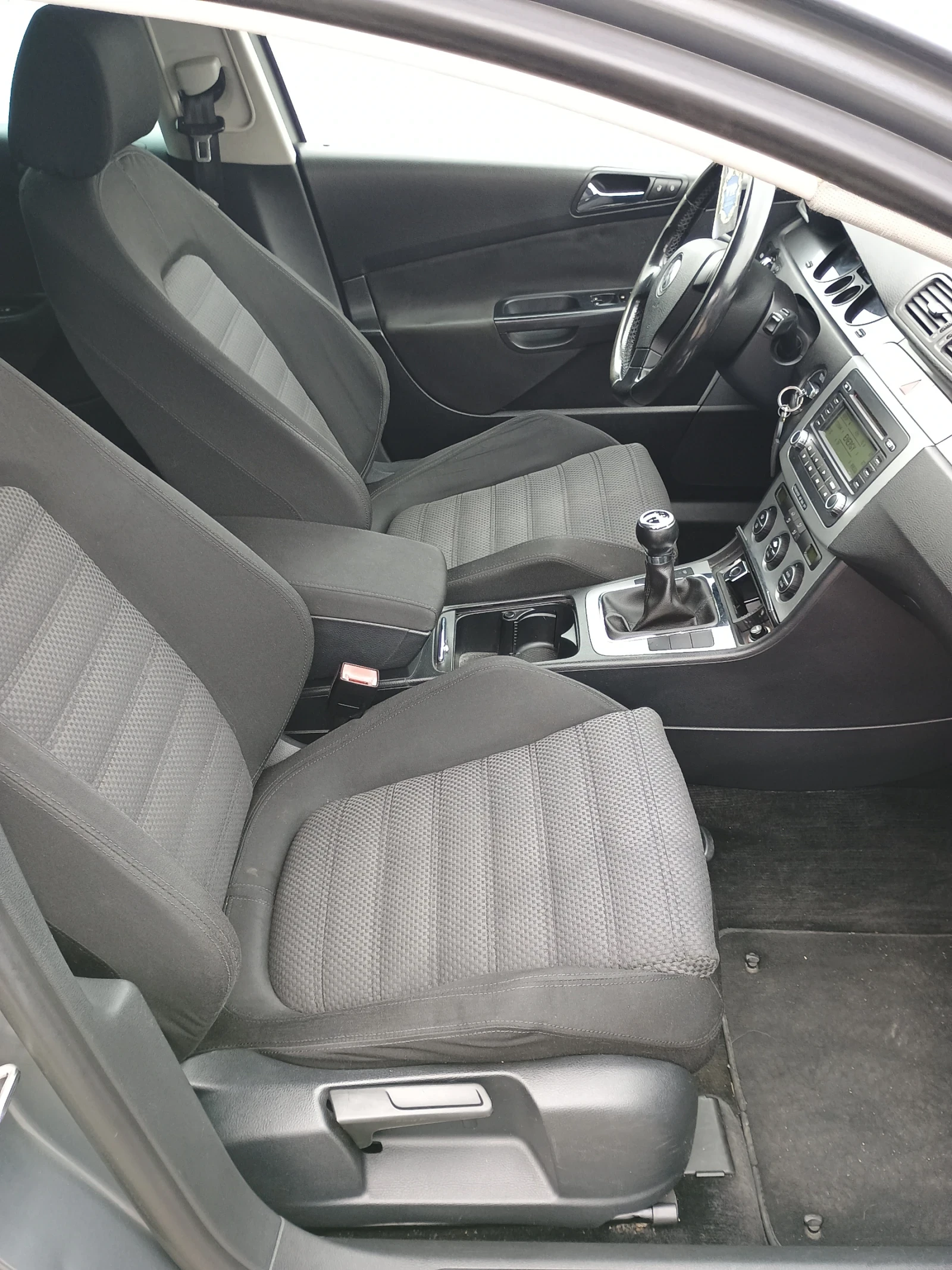 VW Passat 2.0 TDI - изображение 9