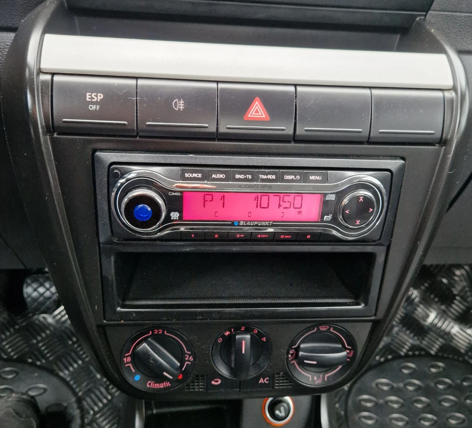 VW Fox 1.2i   | Mobile.bg   11