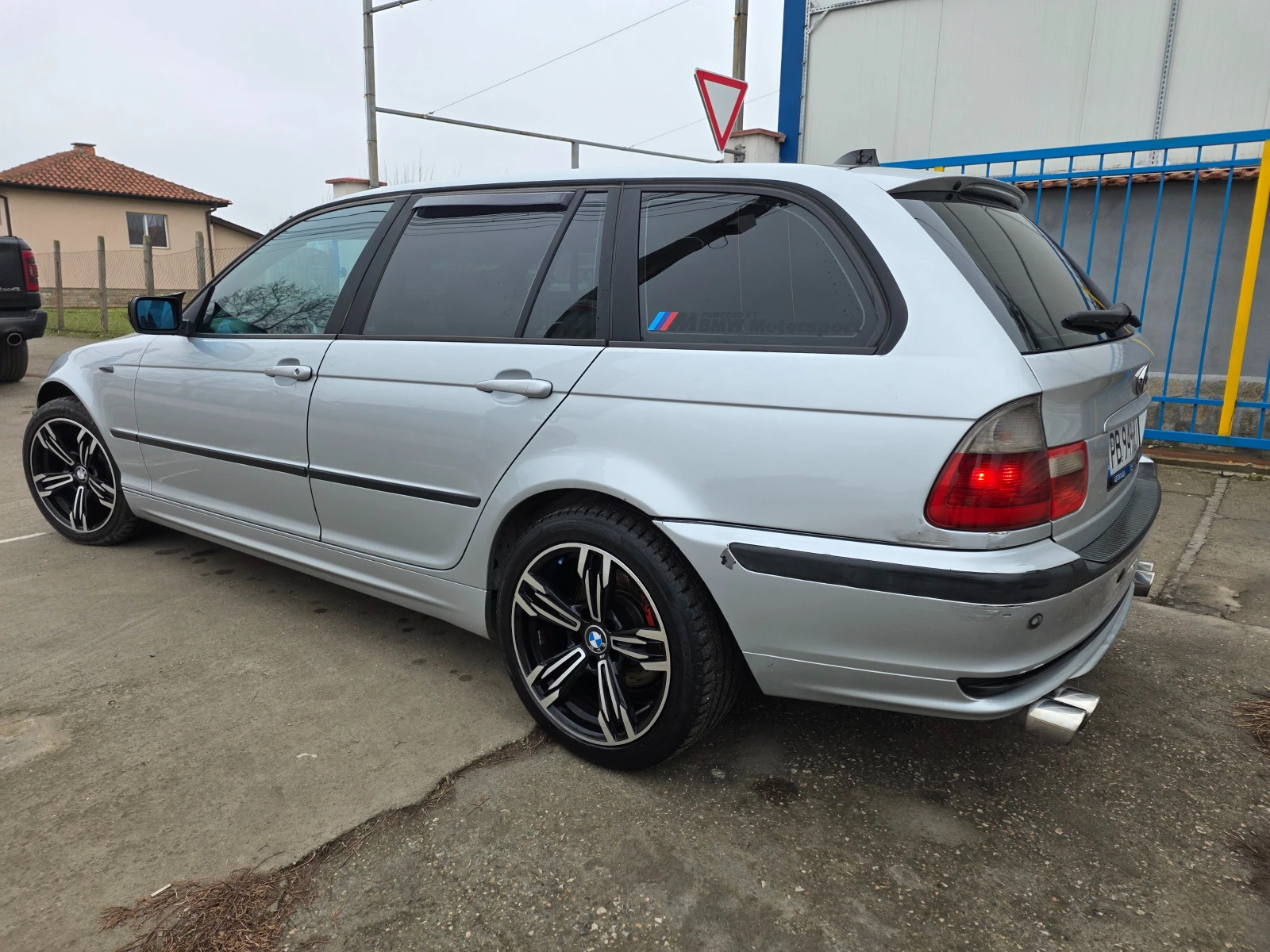 BMW 320 2.0 TD - изображение 8