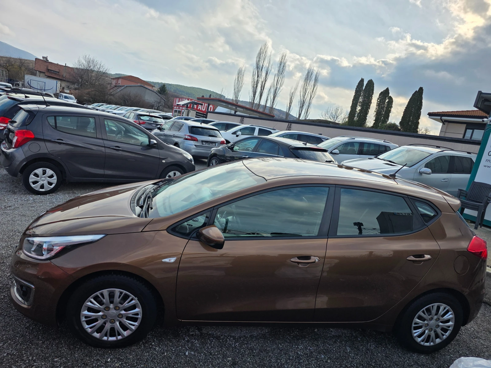 Kia Ceed 1.6CRDI 135K.C EURO6 LED , снимка 7 - Автомобили и джипове - 53726478