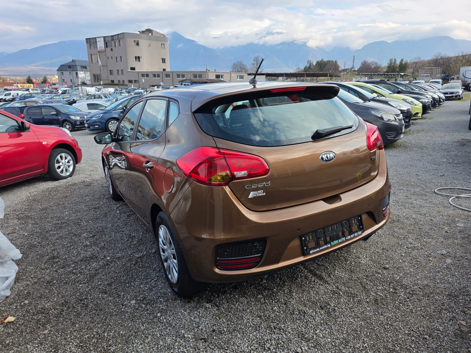 Kia Ceed 1.6CRDI 135K.C EURO6 LED , снимка 5 - Автомобили и джипове - 53726478