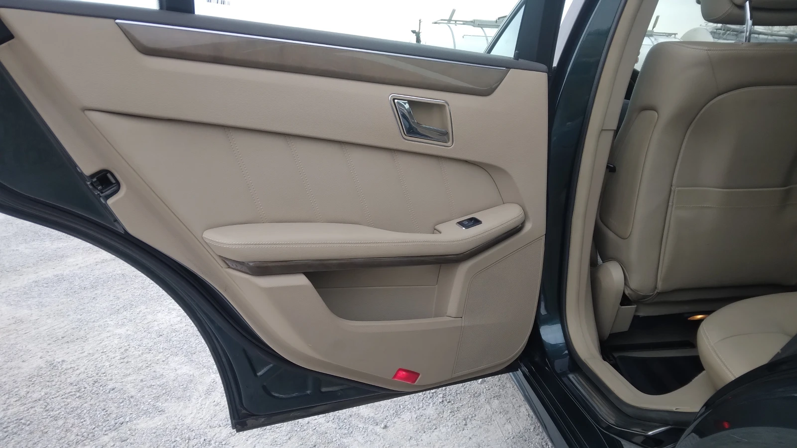 Mercedes-Benz E 350 Mercedes-Benz E-Klasse E 350 CDI BlueEfficiency El, снимка 6 - Автомобили и джипове - 54207109