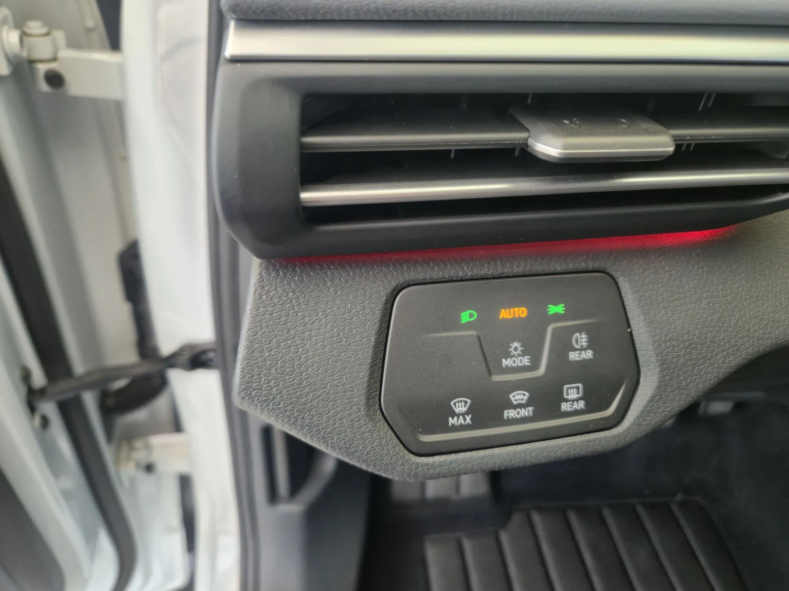 VW ID.4 SOH 90% 82Kw/h 1ST Edition, снимка 15 - Автомобили и джипове - 54258796