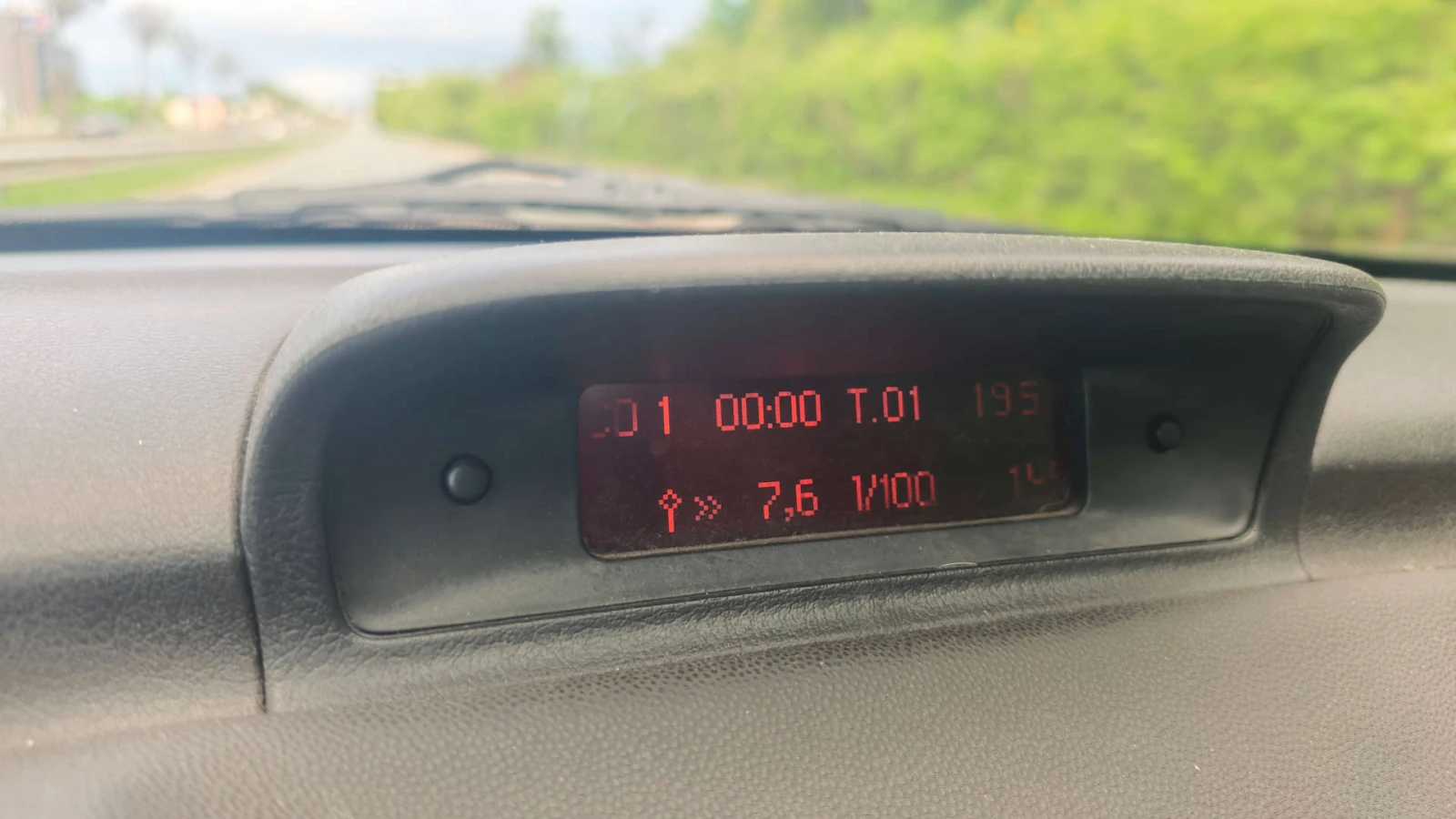 Peugeot 307 1.6 (напълно обслужено), снимка 6 - Автомобили и джипове - 54310327