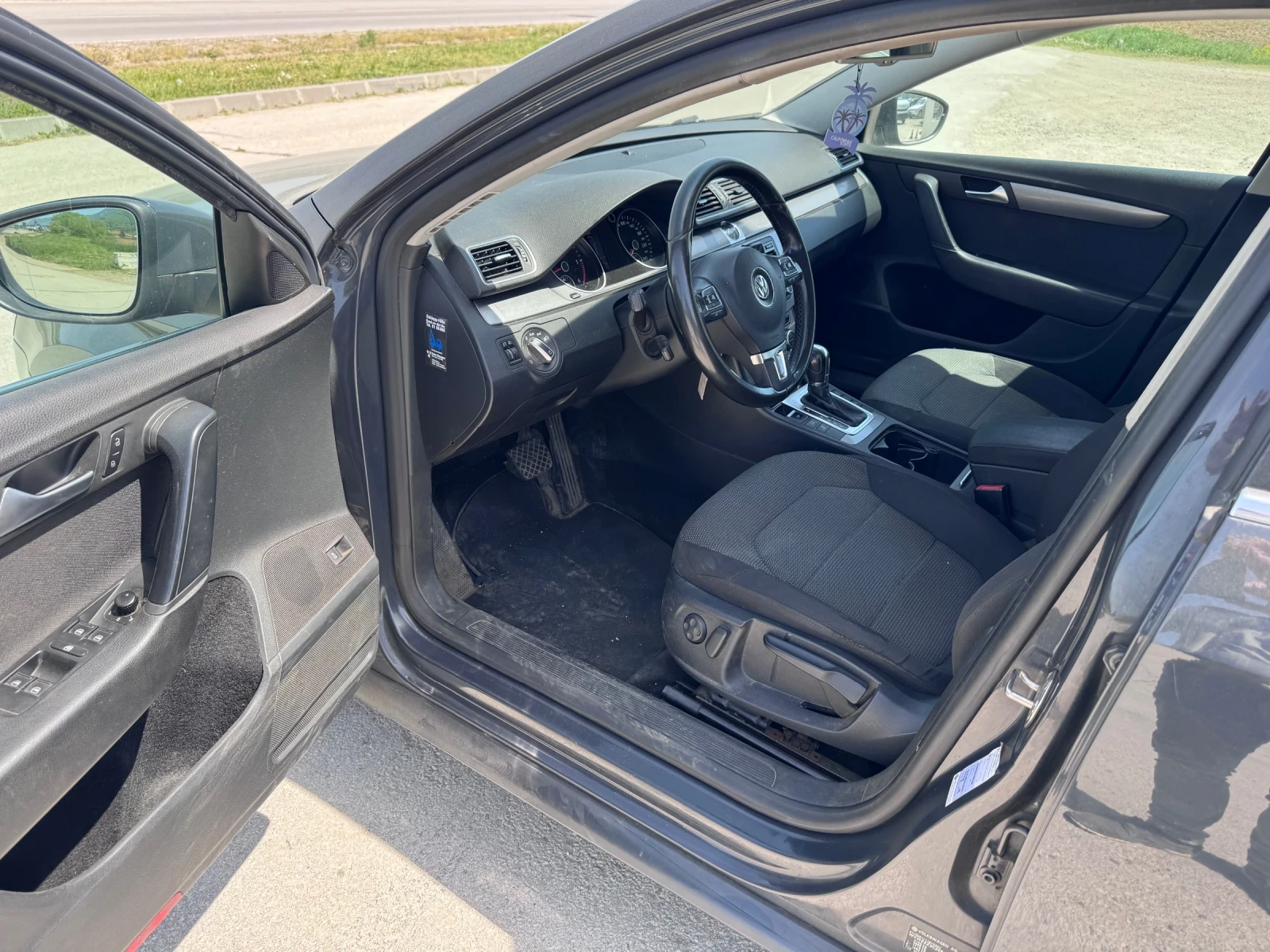 VW Passat AVTOMAT, снимка 11 - Автомобили и джипове - 54343771