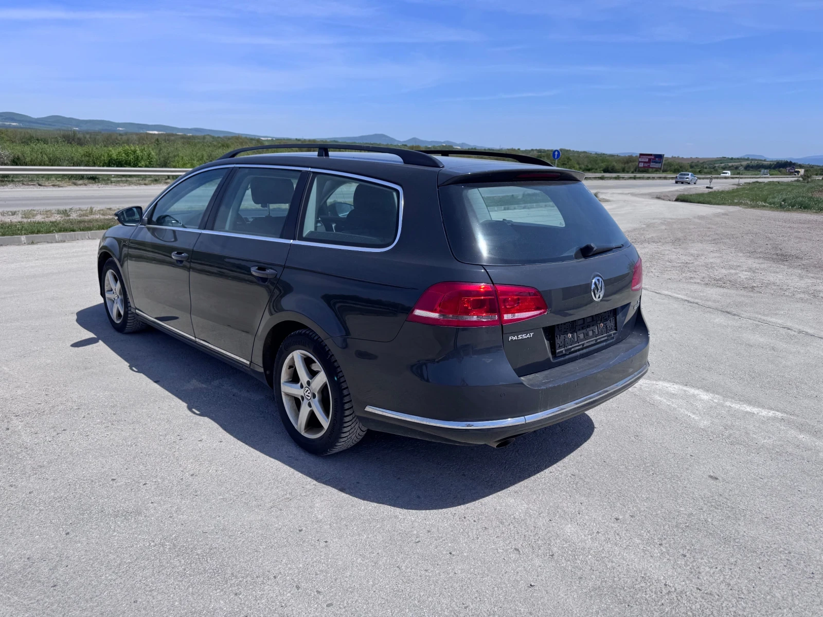 VW Passat AVTOMAT, снимка 4 - Автомобили и джипове - 54343771