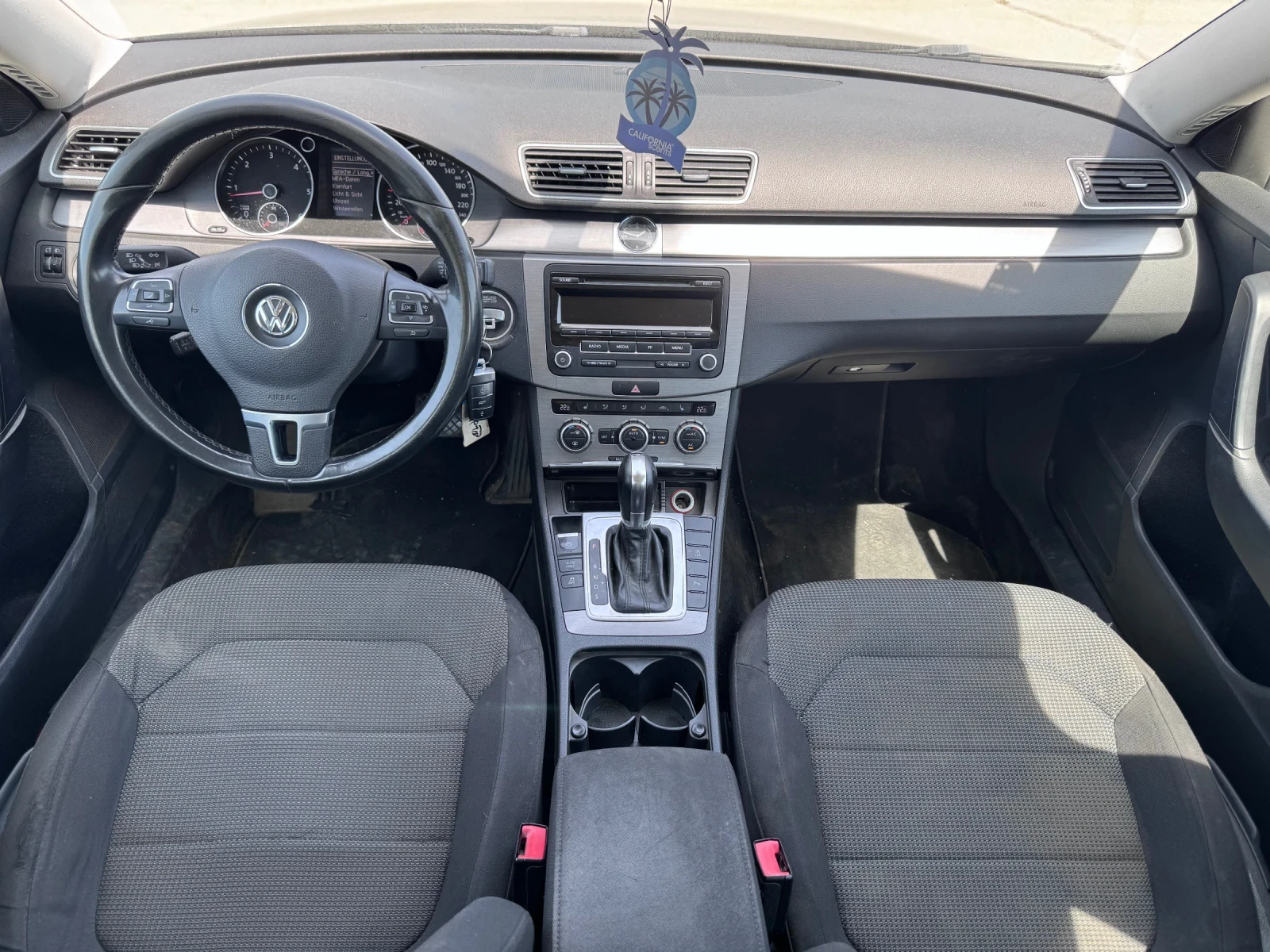 VW Passat AVTOMAT, снимка 9 - Автомобили и джипове - 54343771