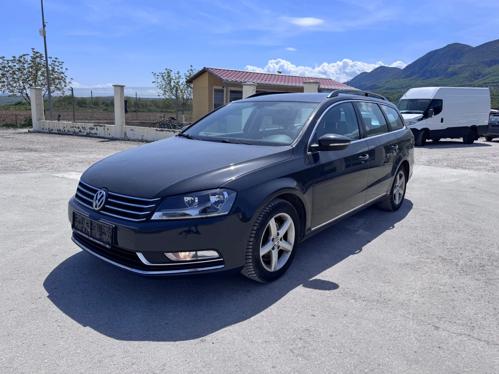 VW Passat AVTOMAT, снимка 2 - Автомобили и джипове - 54343771