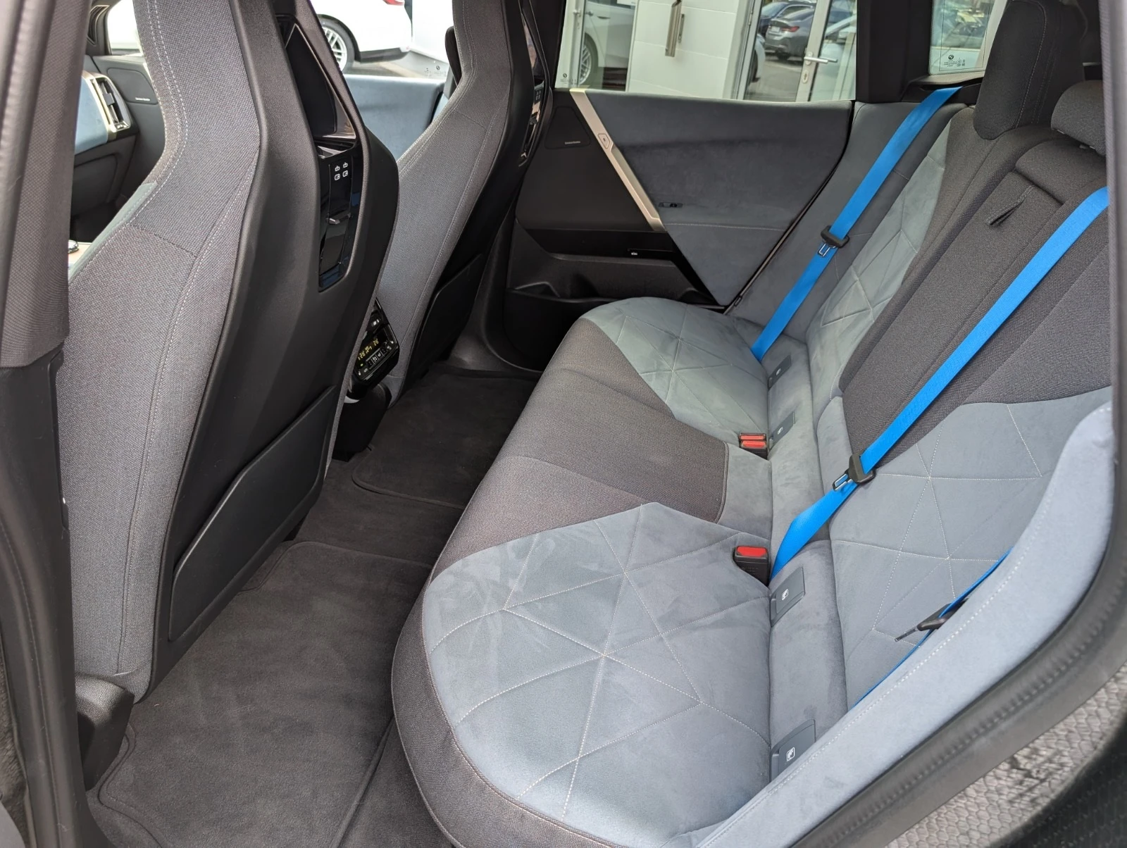BMW iX 40 xDrive | Mobile.bg � ����������� 11