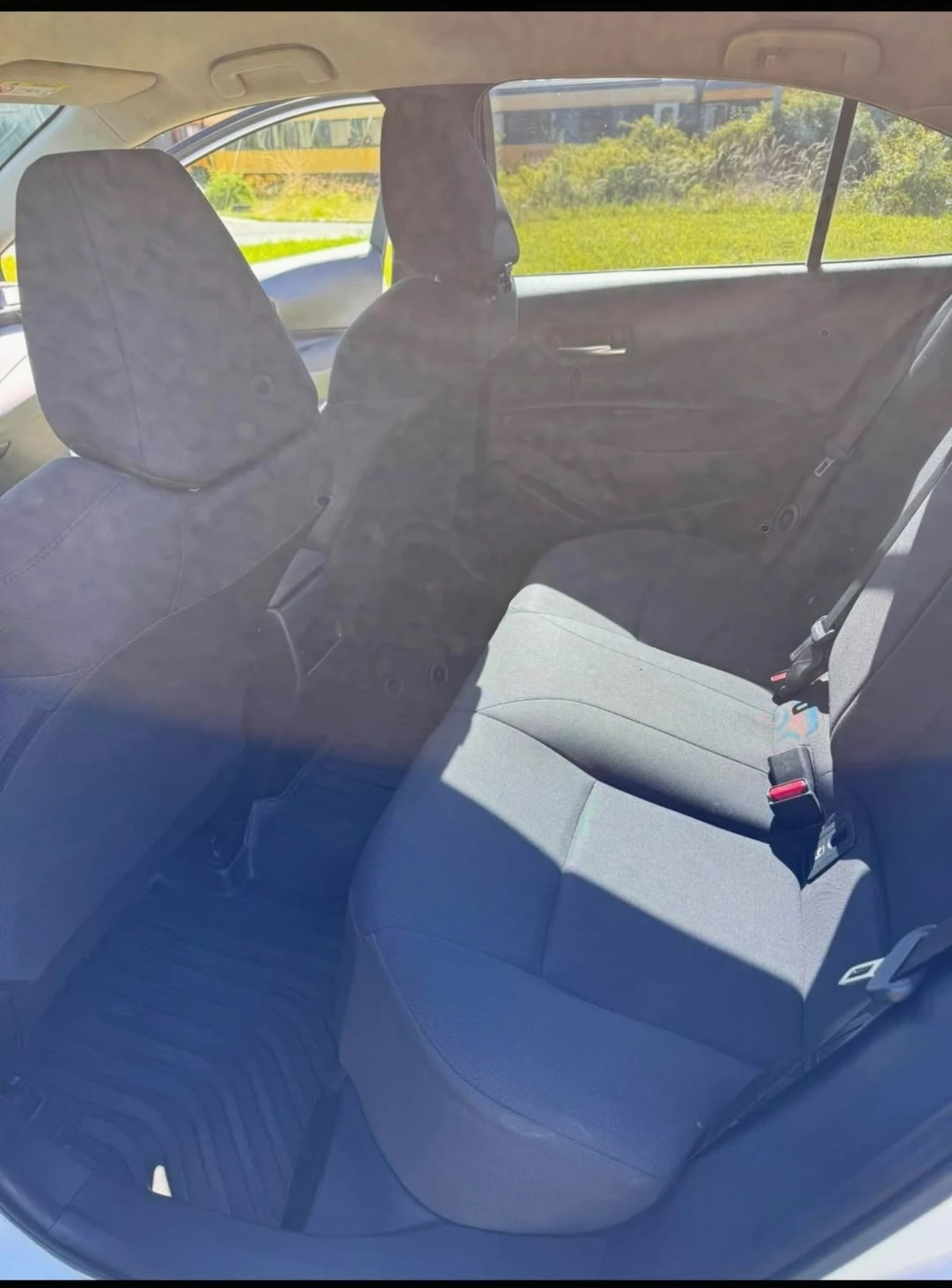 Toyota Corolla 1.5, снимка 10 - Автомобили и джипове - 55537104