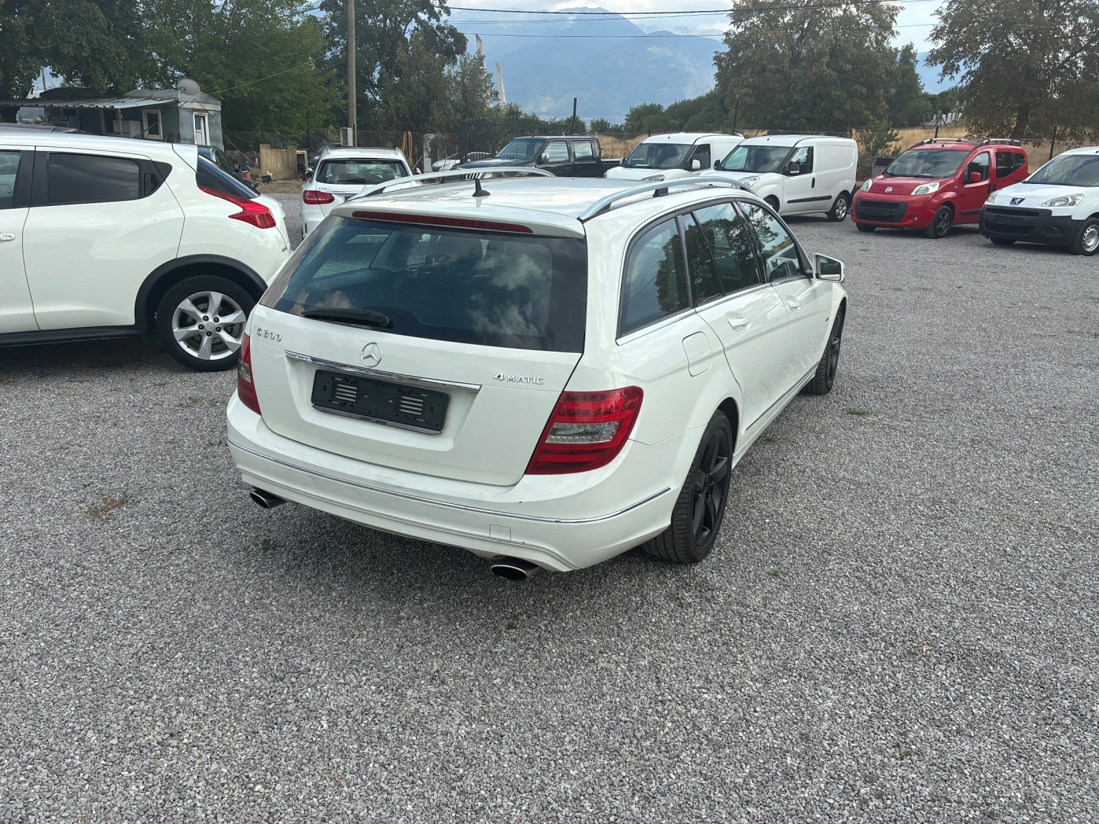 Mercedes-Benz C 300 4 Matic, снимка 6 - Автомобили и джипове - 55825840