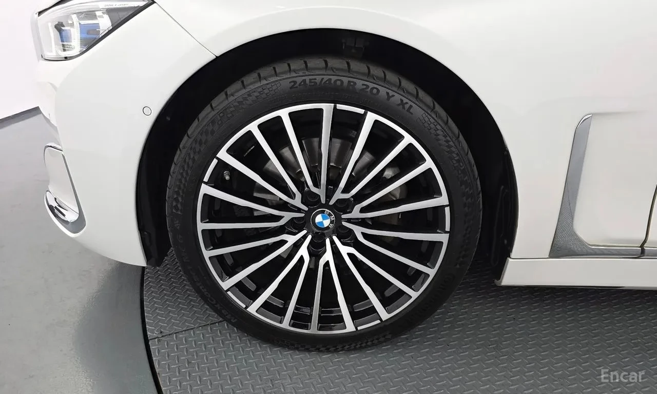 BMW 730 Ld xDrive Design Pure Excellence , снимка 5 - Автомобили и джипове - 55941365