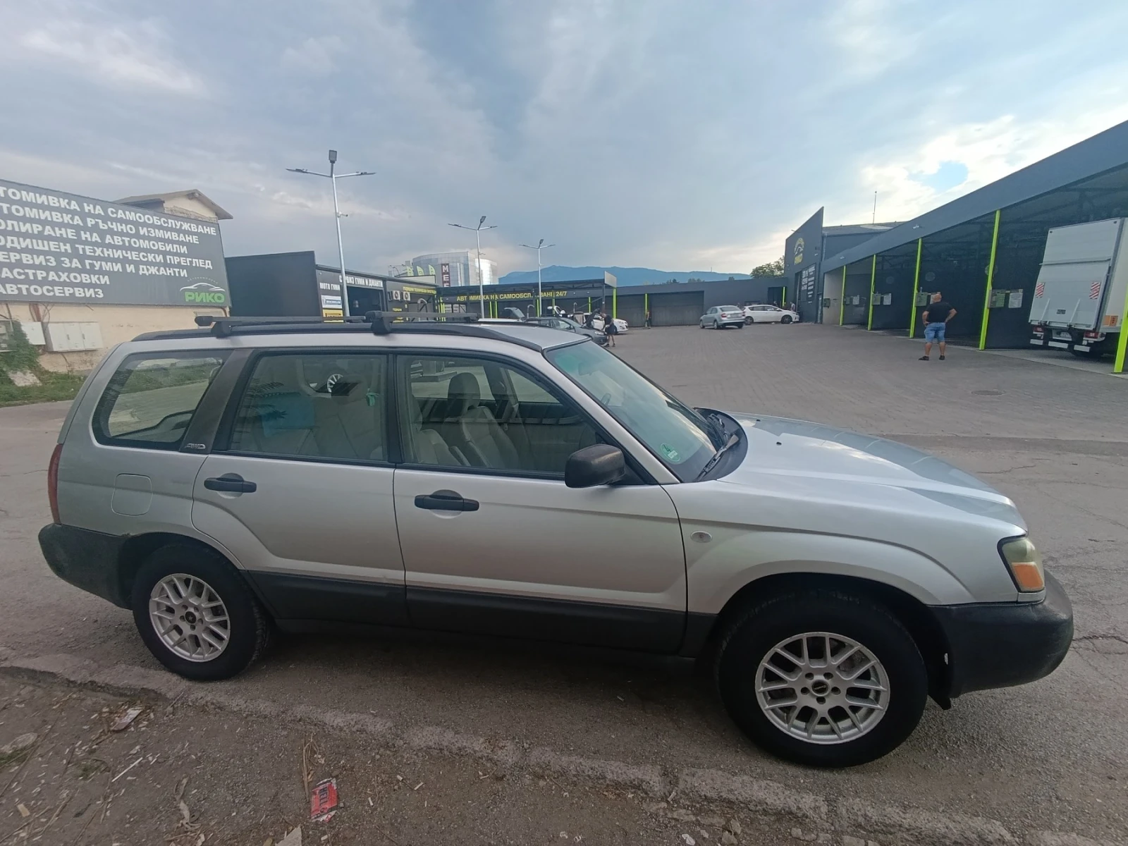 Subaru Forester 2004, снимка 2 - Автомобили и джипове - 56281774