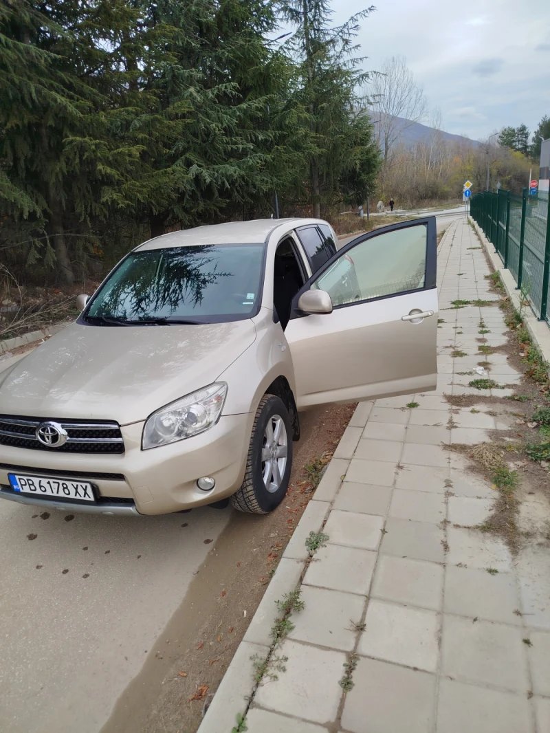 Toyota Rav4 2.2diesel 136ks, снимка 2 - Автомобили и джипове - 48077049