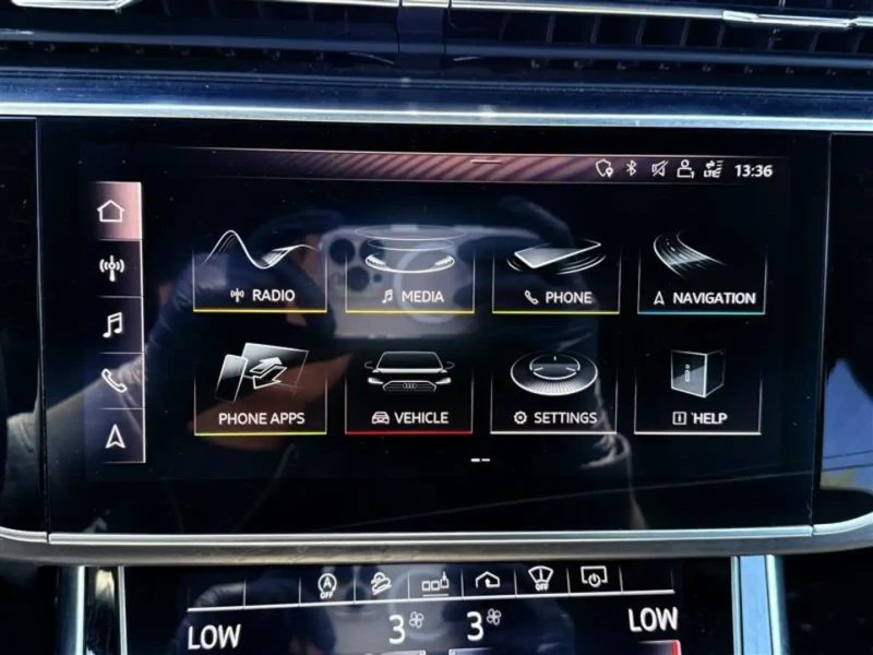 Audi Q8 Keyless/head-up/подгрев/обдухване/панорама/лизинг, снимка 14 - Автомобили и джипове - 52317943