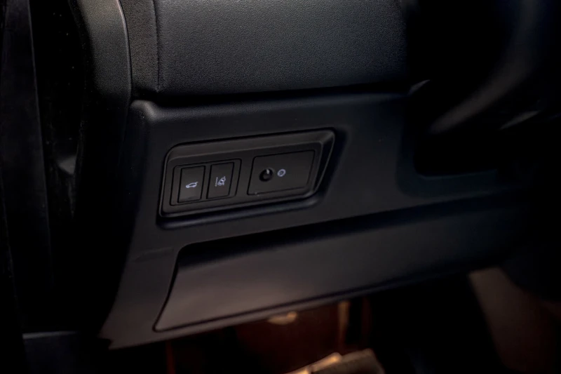 Land Rover Range Rover Evoque Meridian/Memory/PDC/Lane Assist/Панорама/, снимка 9 - Автомобили и джипове - 53056406