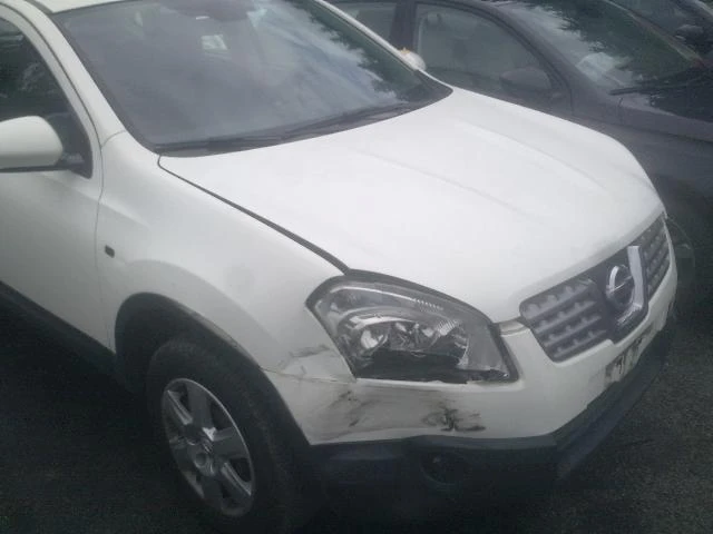 Nissan Qashqai 1.6i 16V, снимка 3 - Автомобили и джипове - 30101787