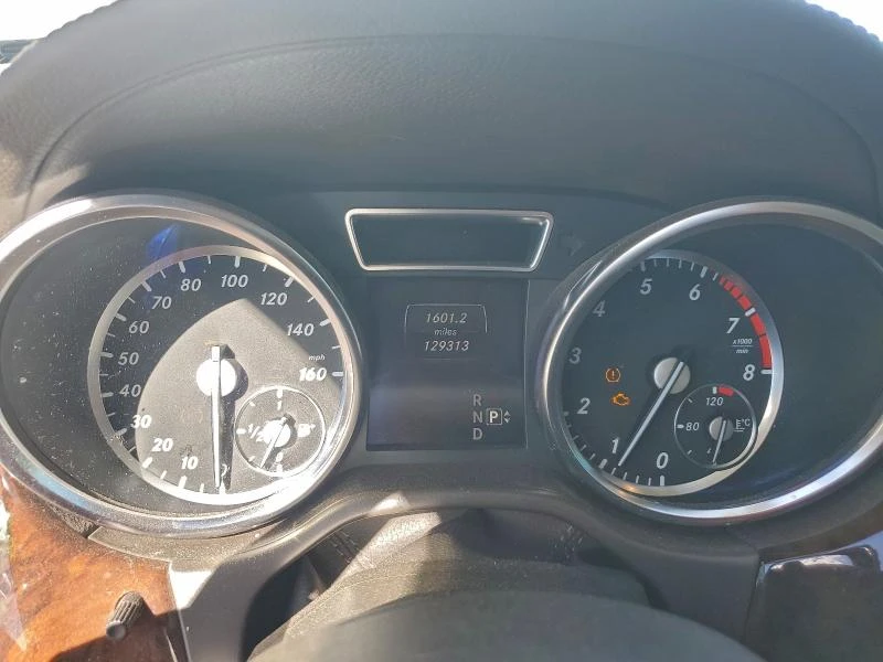 Mercedes-Benz GL 550 4.6L 8 All wheel drive, снимка 12 - Автомобили и джипове - 53344179