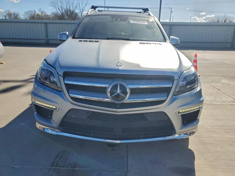 Mercedes-Benz GL 550 4.6L 8 All wheel drive, снимка 8 - Автомобили и джипове - 53344179