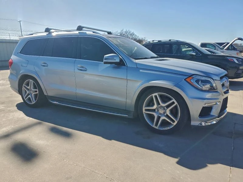 Mercedes-Benz GL 550 4.6L 8 All wheel drive, снимка 7 - Автомобили и джипове - 53344179