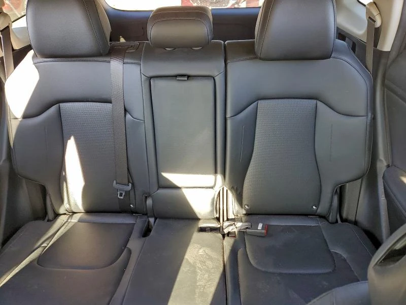 Kia Sportage 2.5L 4 Front-wheel Drive, снимка 3 - Автомобили и джипове - 53638838