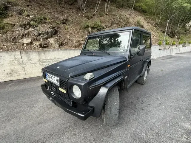 Mercedes-Benz G 230