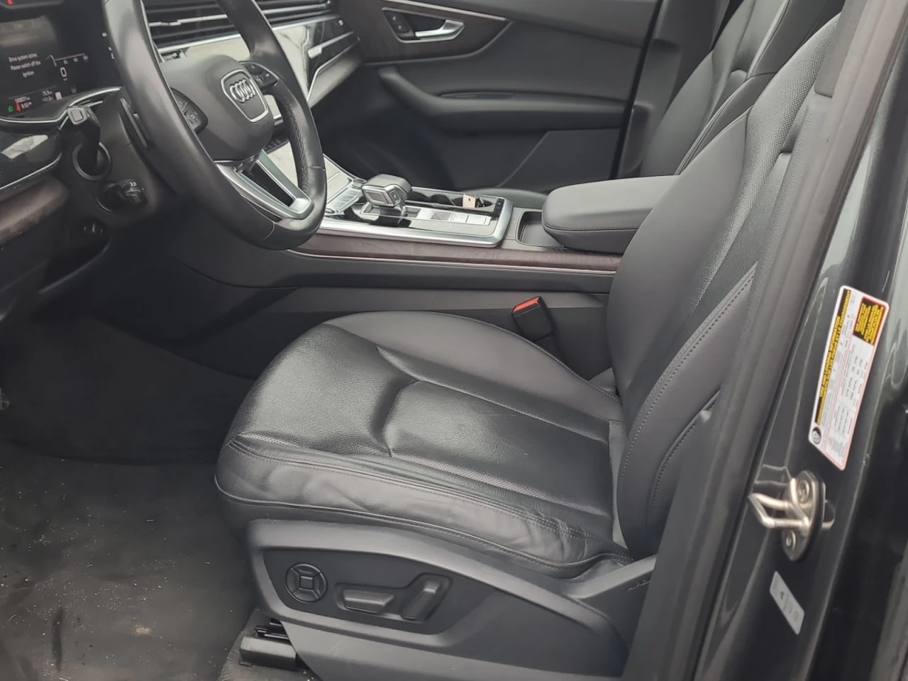 Audi Q7 * АВТО КРЕДИТ* ЦЕНА ДО БГ * СЕРВИЗНА ИСТОРИЯ *  - изображение 7