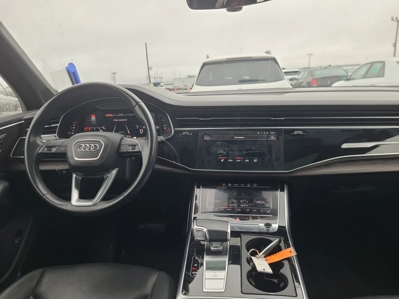 Audi Q7 * АВТО КРЕДИТ* ЦЕНА ДО БГ * СЕРВИЗНА ИСТОРИЯ *  - изображение 9