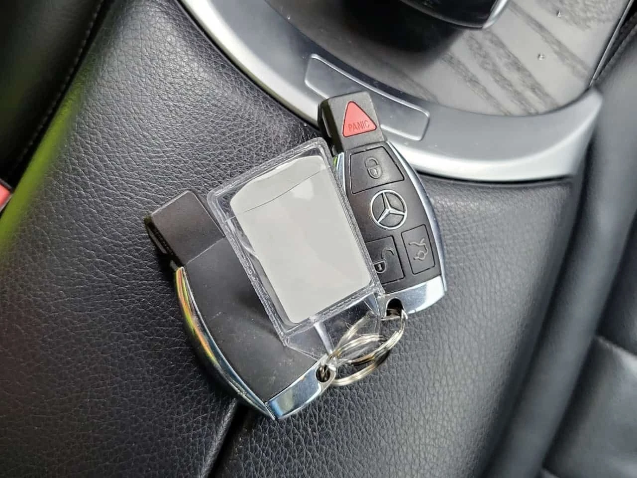 Mercedes-Benz GLC 300 CARFAX /Кожа/Нави/Подгрев/Панорама - изображение 9