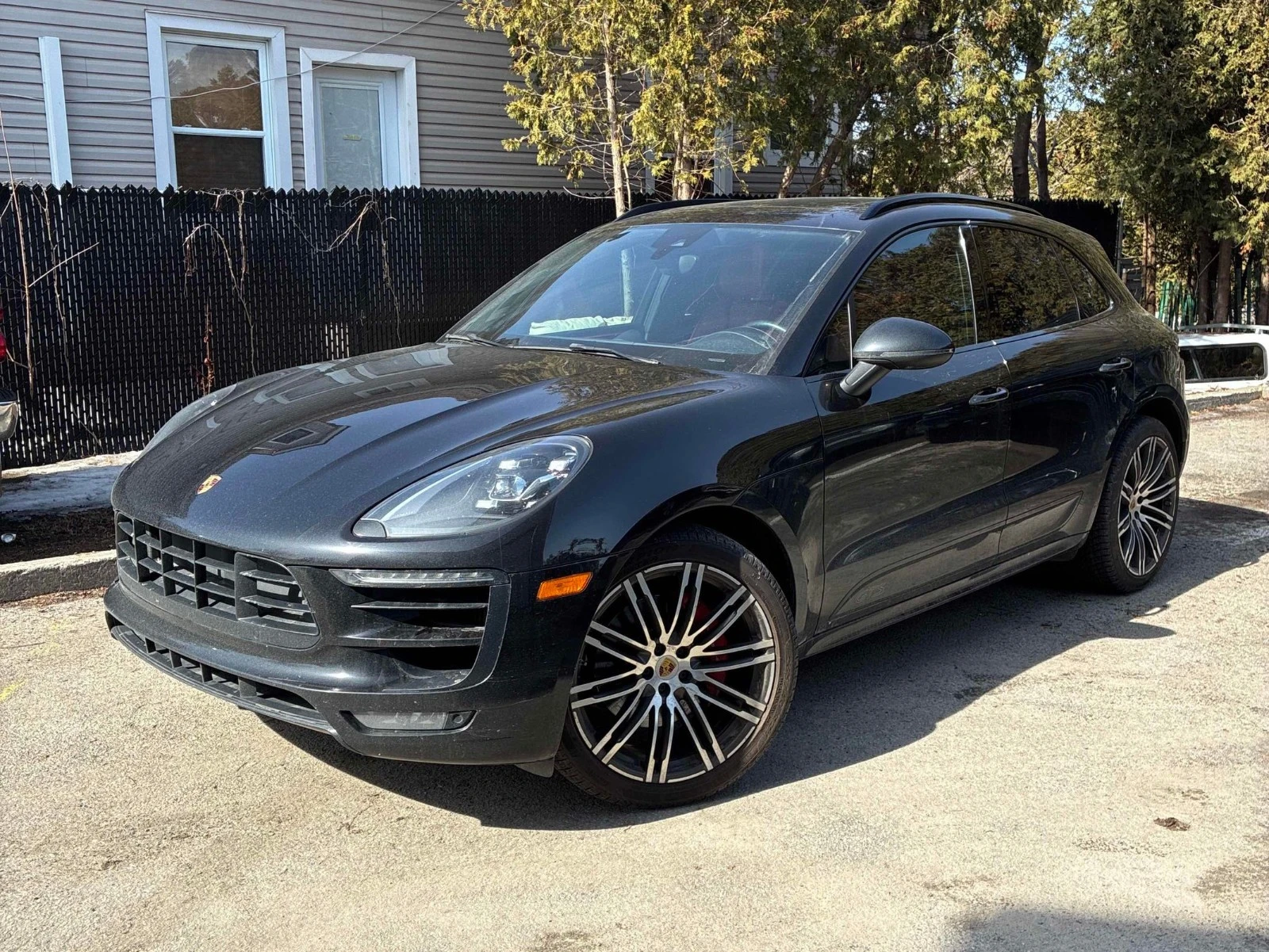 Porsche Macan GTS С РЕГИСТРАЦИЯ & АВТО КРЕДИТ 