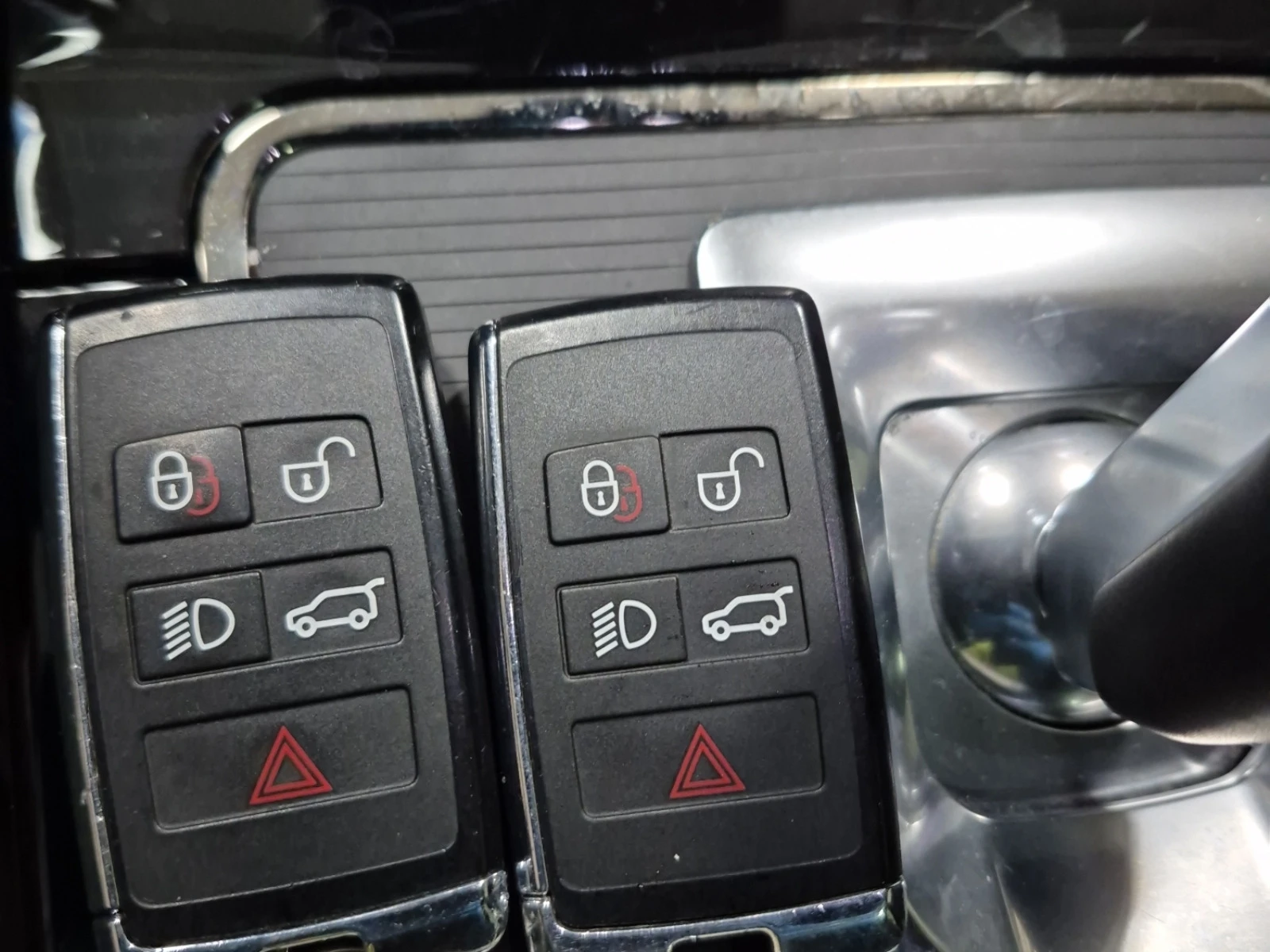 Land Rover Range Rover Evoque * * CARFAX * * АВТО КРЕДИТ * * , снимка 8 - Автомобили и джипове - 54070059