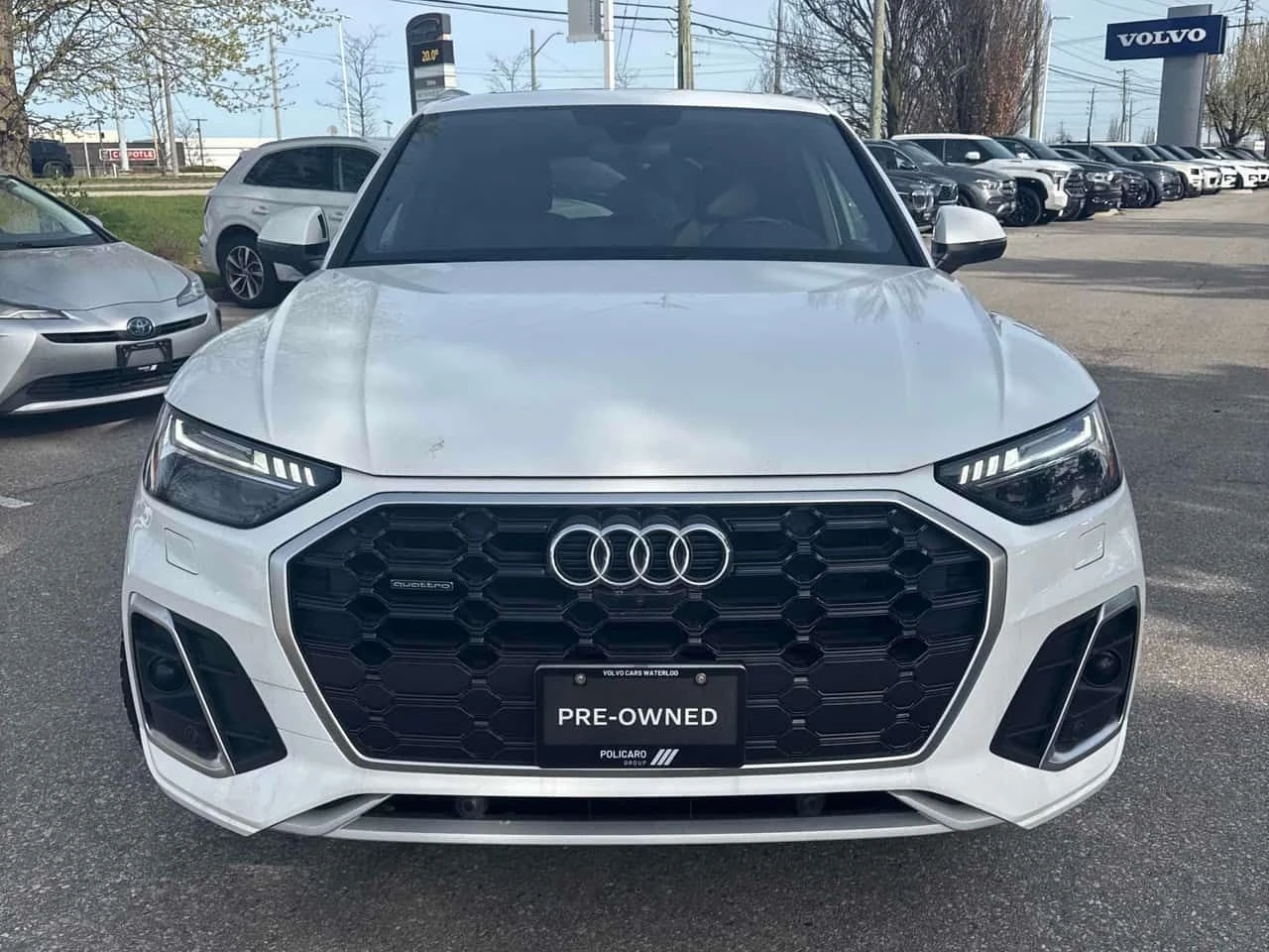 Audi Q5 * TECHNIK * Pano * 2 Ключа * Подгреви * Carfax, снимка 6 - Автомобили и джипове - 54339734