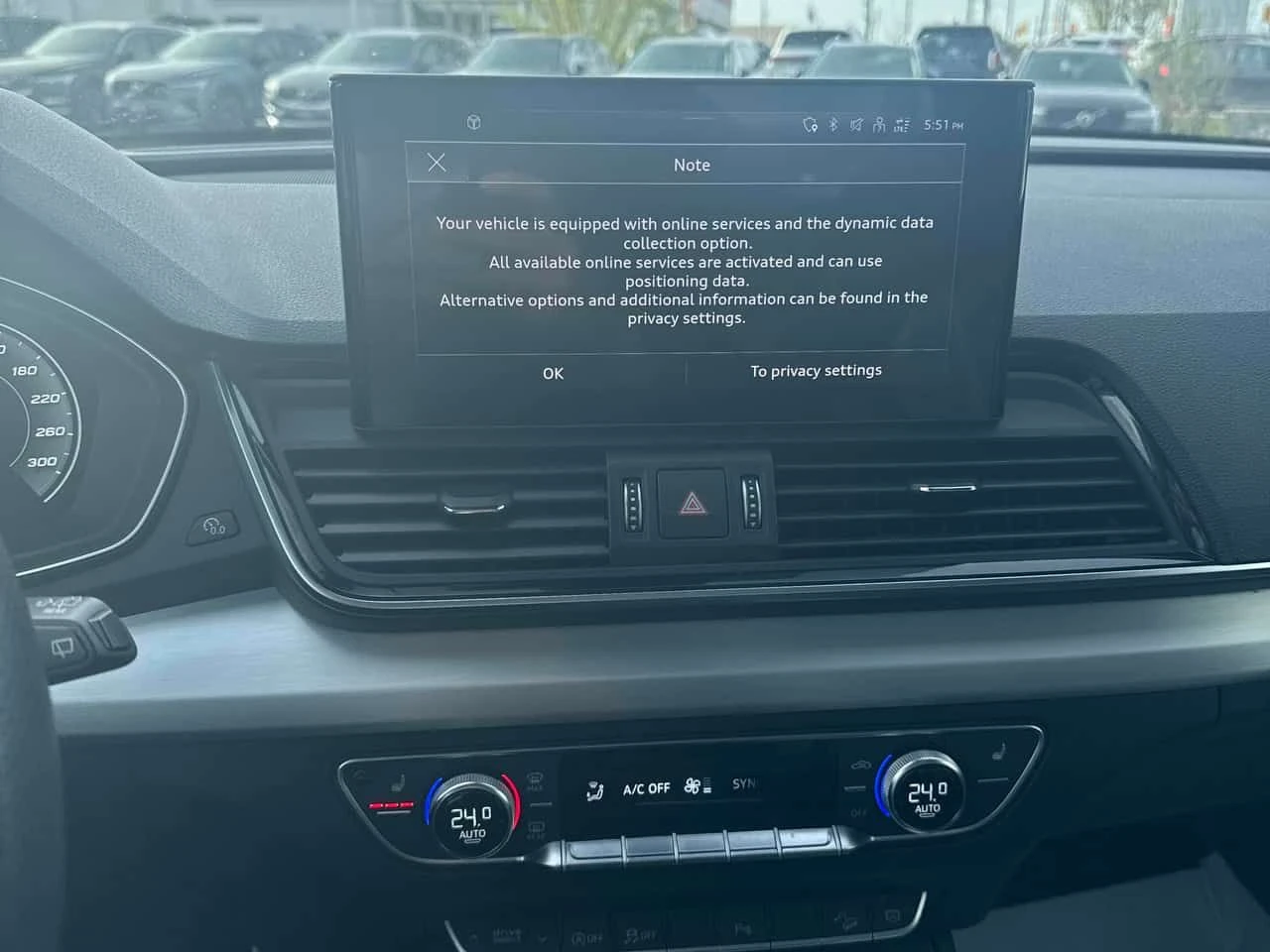 Audi Q5 * TECHNIK * Pano * 2 Ключа * Подгреви * Carfax, снимка 9 - Автомобили и джипове - 54339734