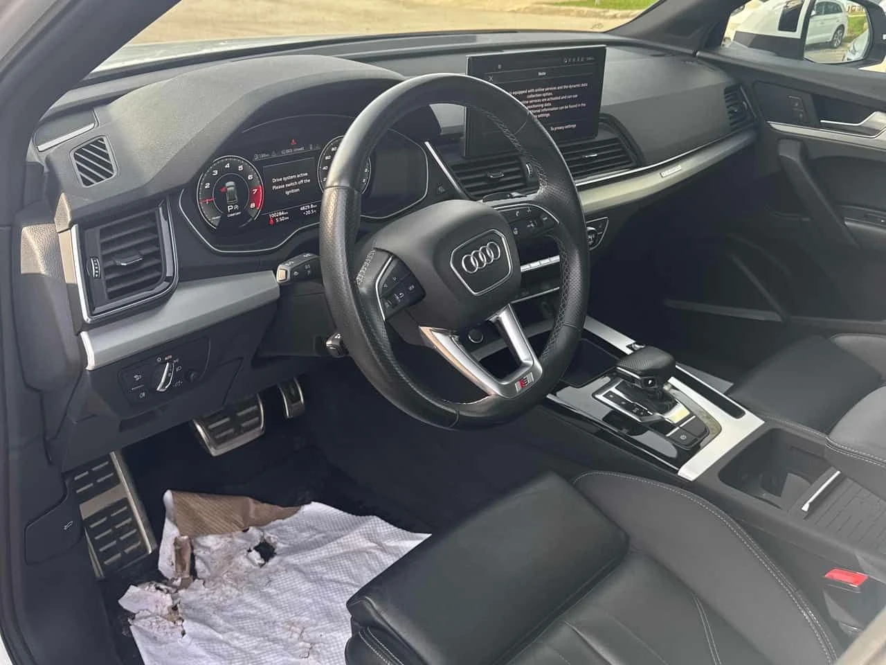 Audi Q5 * TECHNIK * Pano * 2 Ключа * Подгреви * Carfax, снимка 5 - Автомобили и джипове - 54339734